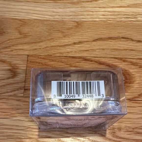 About-Face The Curtain Call Setting Powder  New “Bow” set & smooth loose powder - Picture 2 of 7